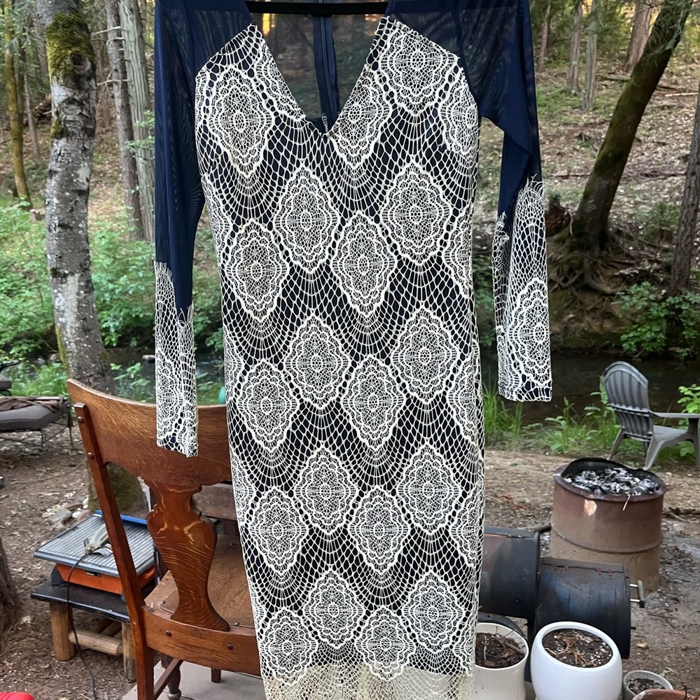 AX Paris Blue and White Sheath Dress with V-Neck and Raglan Sleeves